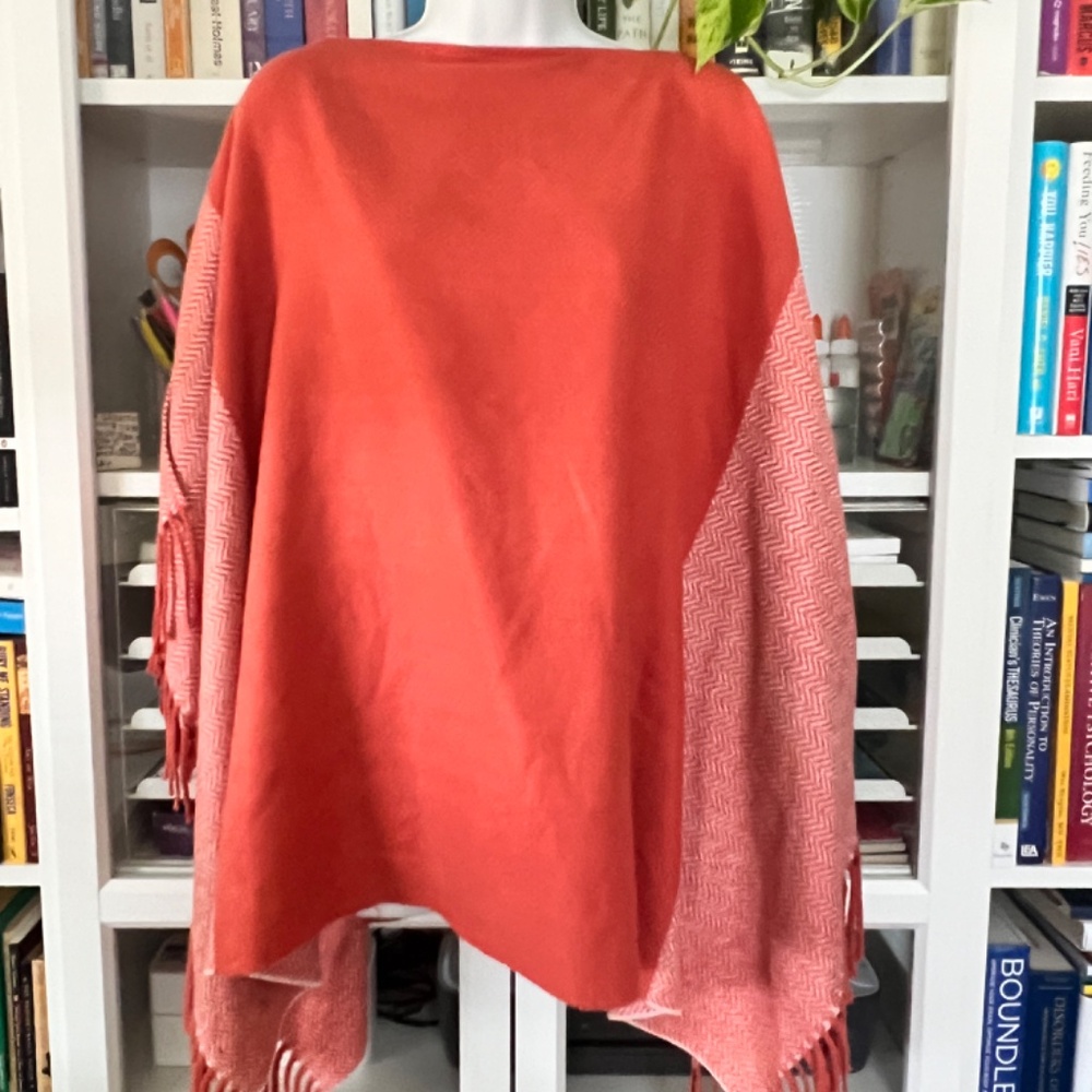 Universal Thread Poncho